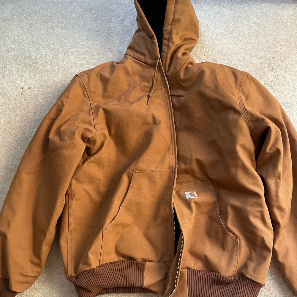 NWOT CARHARTT HOODED LINED JACKET